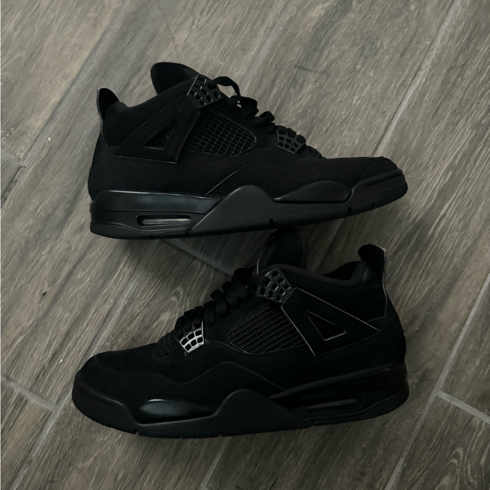 AIR JORDAN 4 BLACK CAT 2020